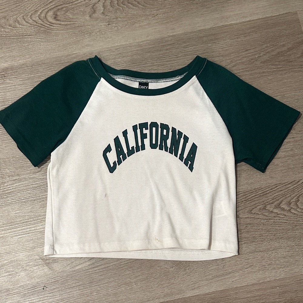 Dazy SHEIN California crop top size Medium